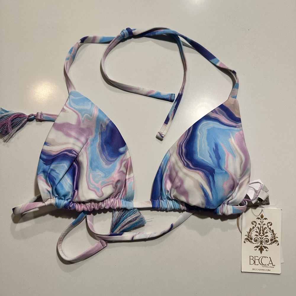 COPY - BECCA triangle bikini top. NWT. Size D cup